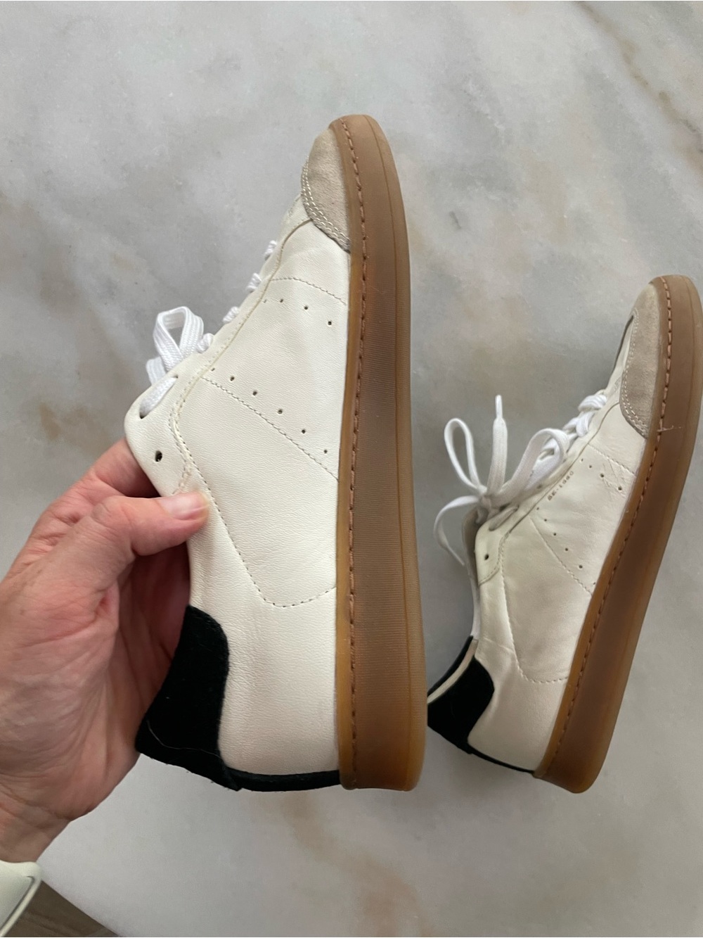 Sam Edelman White Leather Sneakers with Tan Gum Sole and Black Heel Tab size 9 - Picture 2 of 3